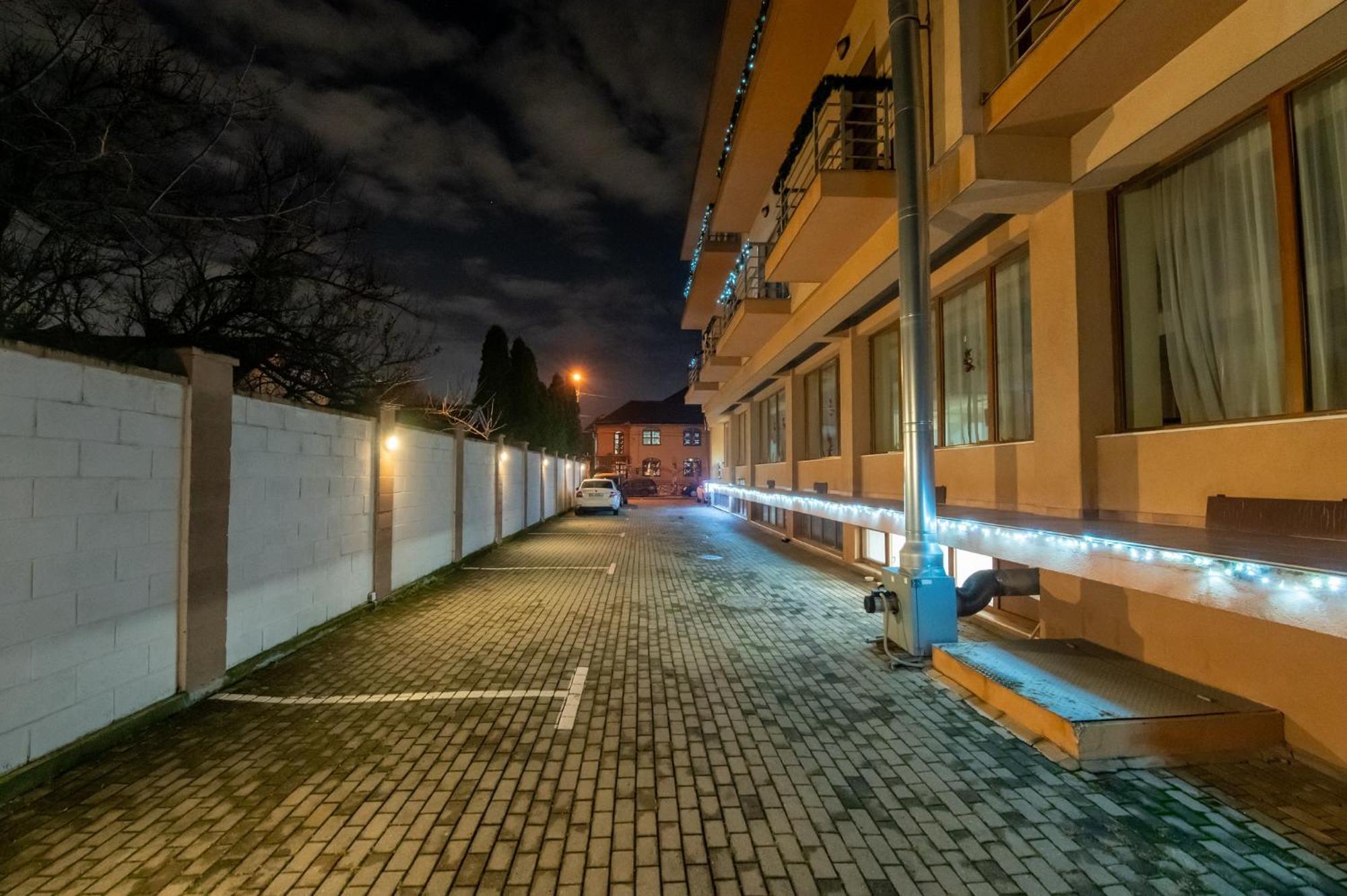 Hotel Oxford By Timhotels Timişoara Exterior foto