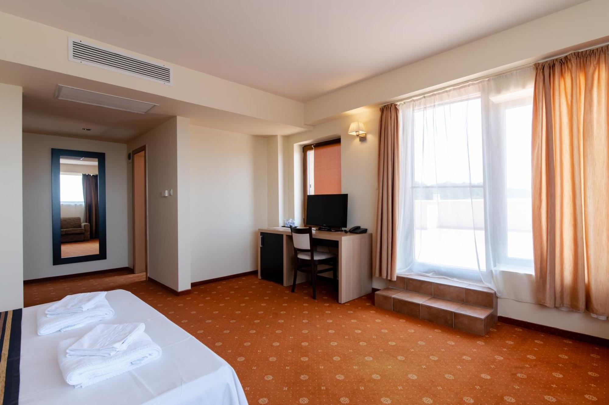 Hotel Oxford By Timhotels Timişoara Exterior foto