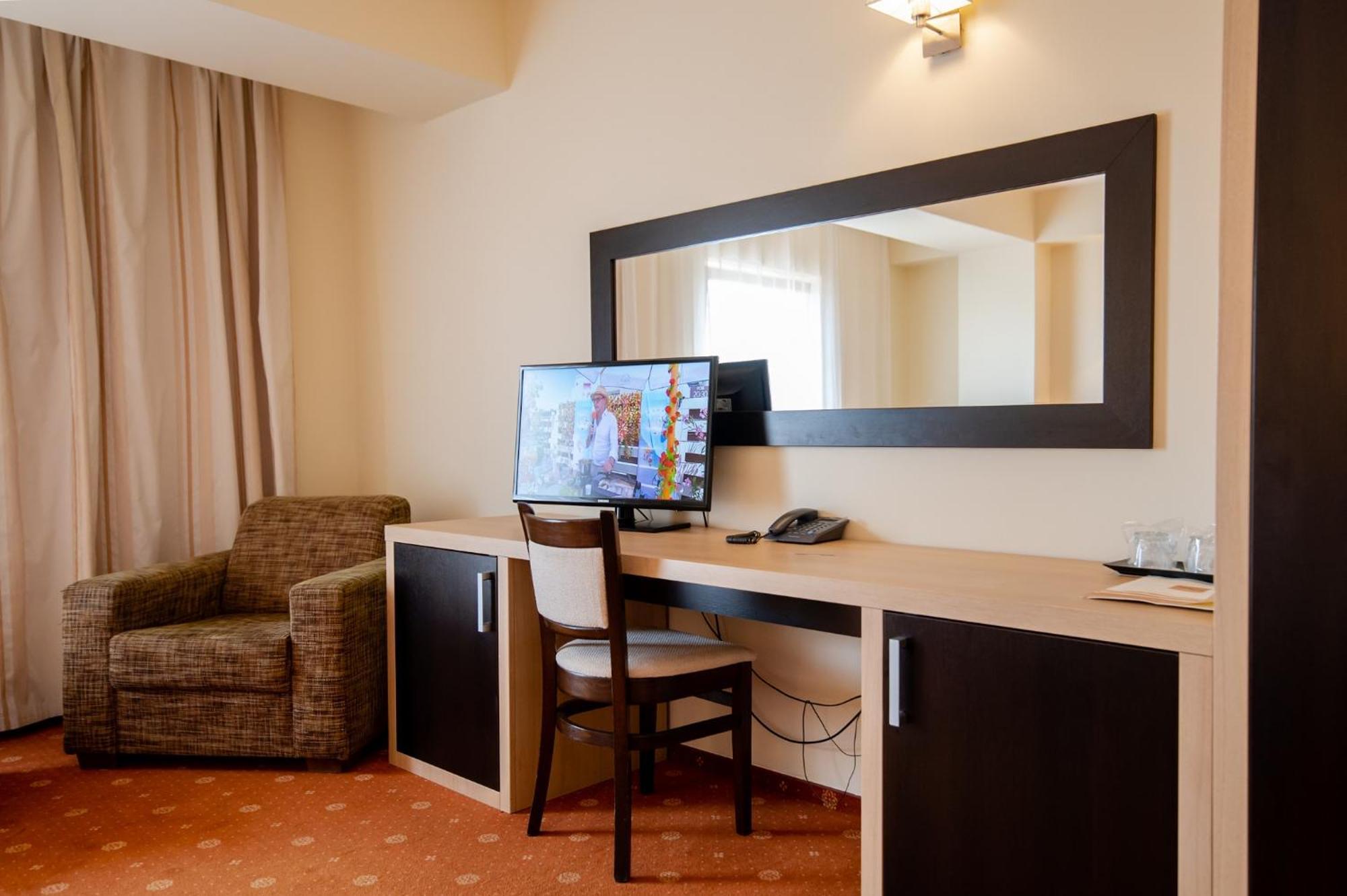 Hotel Oxford By Timhotels Timişoara Exterior foto