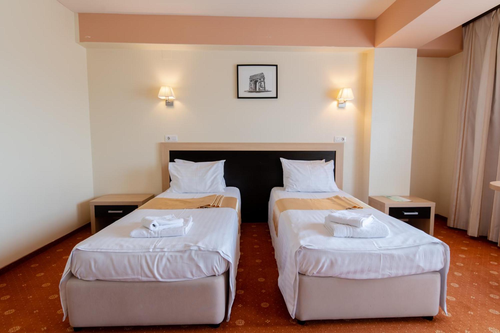 Hotel Oxford By Timhotels Timişoara Exterior foto